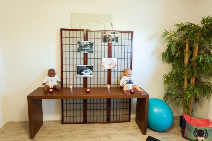Photos d'une séance de massage bébé à saint avé